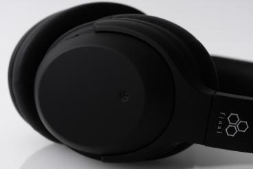 Final UX2000 Kabelloser Over-Ear-Kopfhörer mit ANC