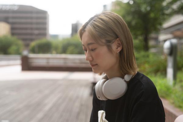 Final UX1000 Kabelloser Over-Ear-Kopfhörer mit ANC