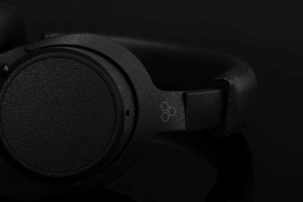 Final UX5000 Kabelloser Over-Ear-Kopfhörer mit ANC