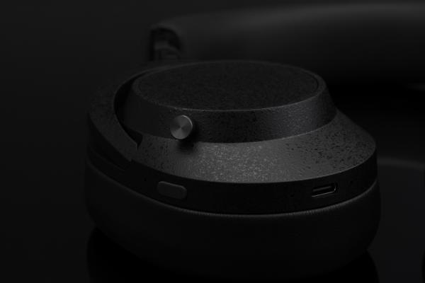 Final UX5000 Kabelloser Over-Ear-Kopfhörer mit ANC