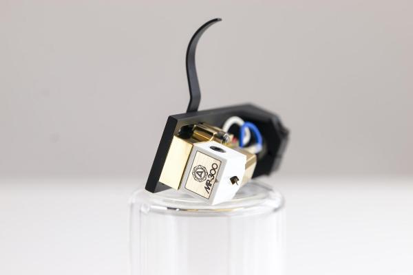 Nagaoka MP-300 H inkl. Headshell Tonabnehmersystem MI - High Output für den MM-Eingang